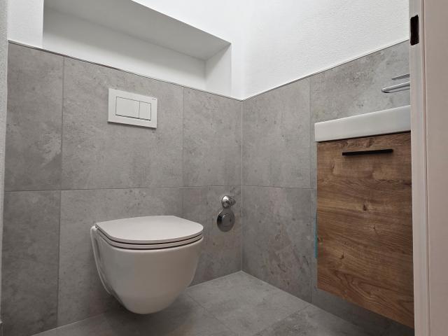 Erstbezug nach Sanierung – moderne / helle 3 Zimmer Dachgeschosswohnung Treppenlift in Taxenbach