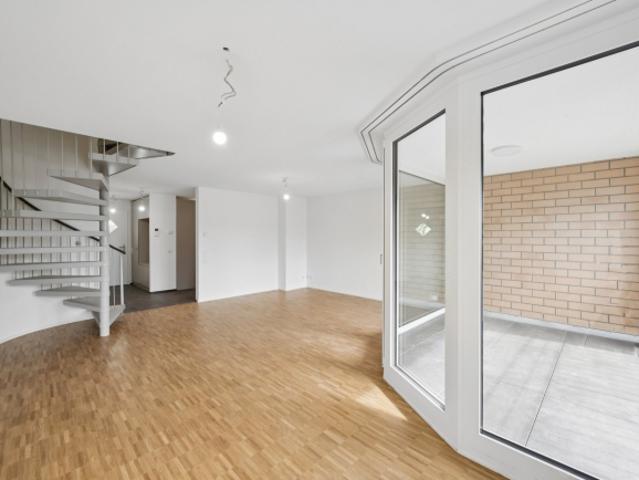 Erstbezug nach Sanierung Maisonettewohnung mit Gartensitzplatz