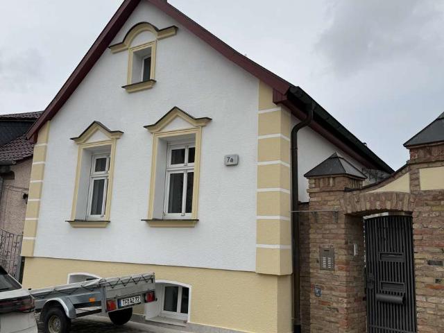 Erstbezug nach Sanierung mit EBK: Stilvolle 1,5 Raum Wohnung
