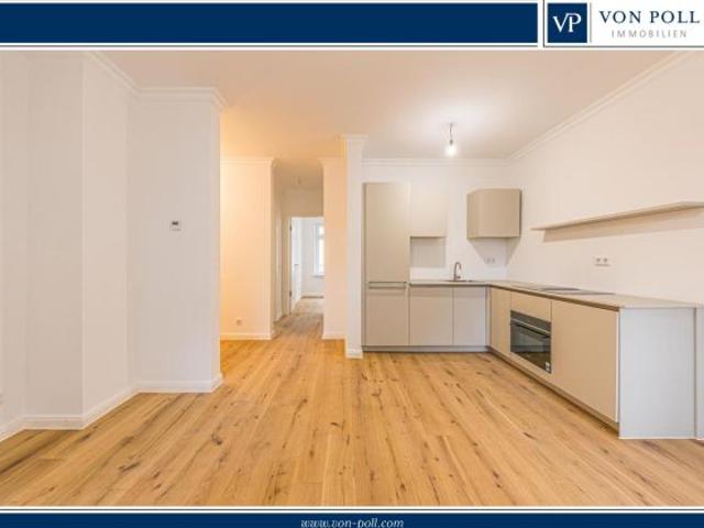 Erstbezug nach Sanierung: Sonnenbalkon und Designbad