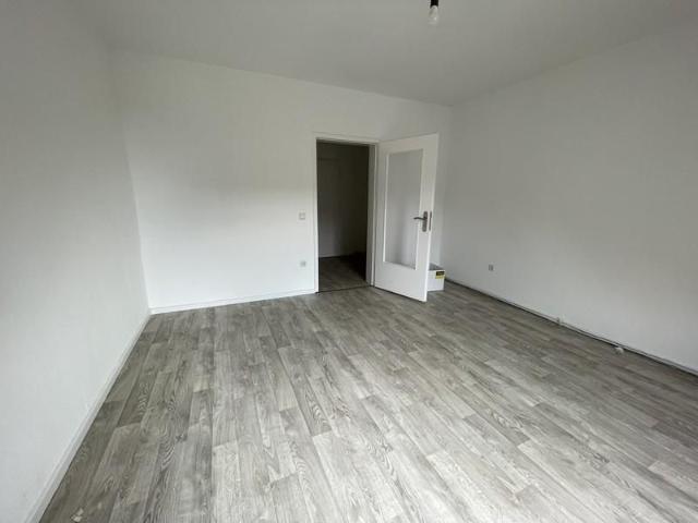 Erstbezug nach Sanierung: schöne vier Zimmer Dachgeschosswohnung