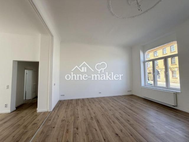 Erstbezug nach Sanierung – Stilvolle 4 Zimmer Altbauwohnung mit 126 m²