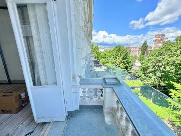 ERSTBEZUG NACH SANIERUNG | REPRÄSENTATIVE 4 ZIMMER MIT BALKON | TOPLAGE IN U BAHN NÄHE