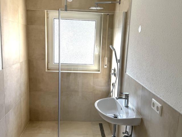 Erstbezug nach Sanierung tolle 3 Zimmer Wohnung mit Balkon