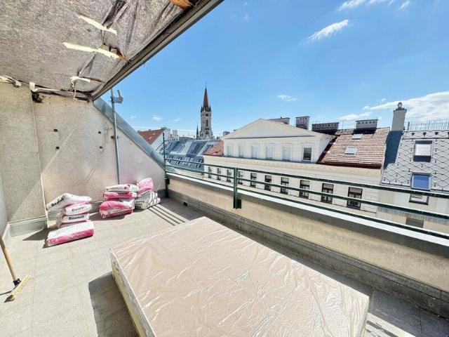 ERSTBEZUG NACH SANIERUNG | TERRASSENTRAUM | KLIMATISIERT | HELLE 4 ZIMMER | TOPLAGE NÄHE LANDSTRASSER HAUPTSTRASSE