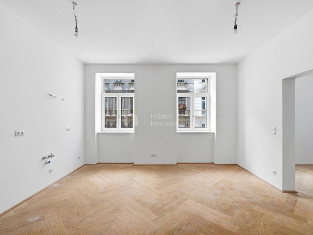Erstbezug nahe Augarten | Gründerzeit Charakter, neues Dachgeschoss und Lift