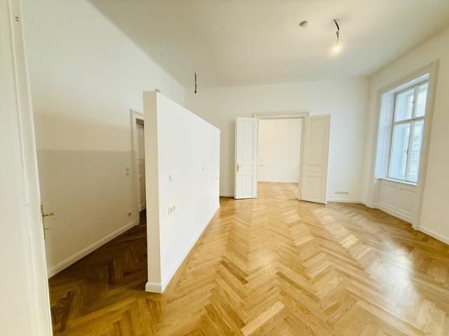 ERSTBEZUG | NÄHE BÖRSE | EXQUISITE AUSSTATTUNG | 6 ZIMMER