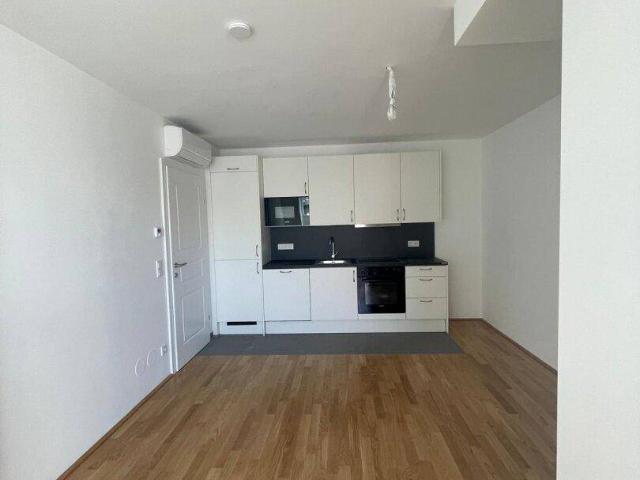 Erstbezug: Neu errichtete 2 Zimmer Dachgeschosswohnung mit Balkon