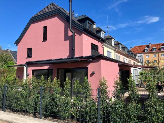 Erstbezug. Neu renoviertes Eckreihenhaus privat zu vermieten