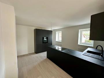 Erstbezug / Neu sanierte 4 Zimmer Wohnung mit Dachboden Loft in Kufstein Zell