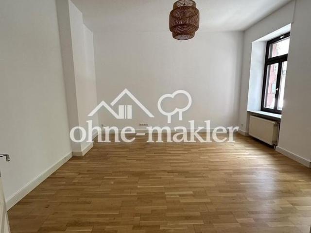 Erstbezug, neu sanierte 4 Zimmerwohnung Nähe Wilhelmsplatz