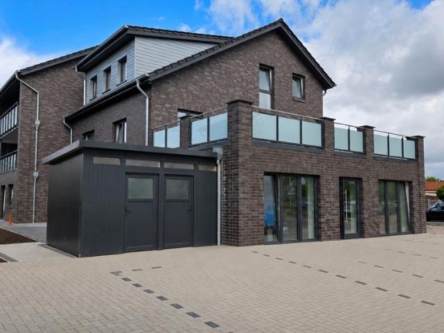 Erstbezug Neubauwohnung mit Einbauküche, Balkon und PKW Stellplatz in Altenoythe