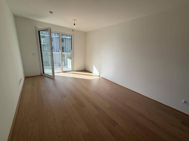 ERSTBEZUG | Sonnige 2 Zimmer Wohnung mit Balkon & Weitblick | 5. OG | Alte Donau