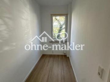 Erstbezug Sanierter Altbau! Wunderschöne 3 ZW + sehr großer Wohnküche!