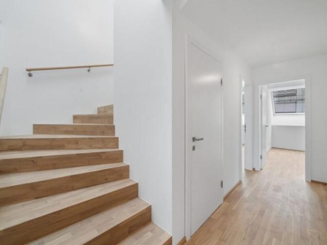 Erstbezug! Schöne 112,4 m² Dachwohnung in einem hochwertig saniertem Gebäude Top 24