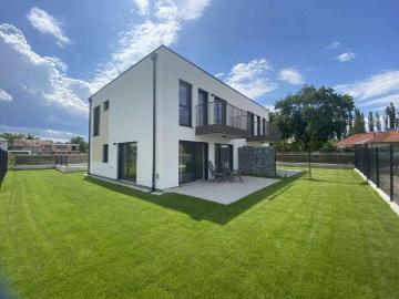 Erstbezug: schlüsselfertige Doppelhaushälfte mit Garten, Terrasse, Balkon und 4 Zimmern in Pottendorf!