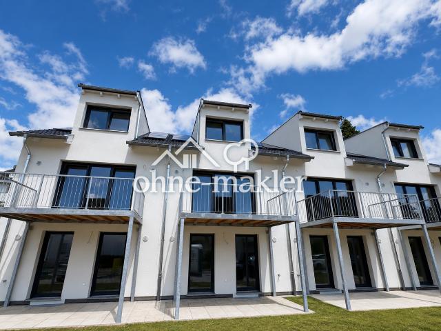 Erstbezug Sindelfingen Goldberg: Exklusives KfW 40 Reihenhaus von privat !