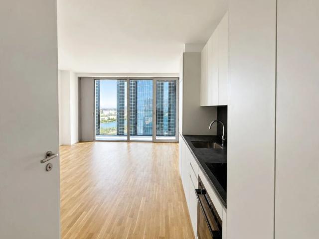 ERSTBEZUG Studio mit Loggia THE SKY RESIDENCES
