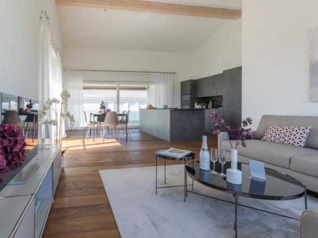 ERSTBEZUG Stylische 4.5 Zimmer Attikawohnung