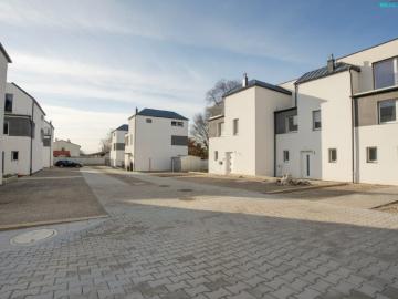 Erstbezug! Stilvolle Reihenhäuser mit Terrasse, Garten und Zwei Stellplätze