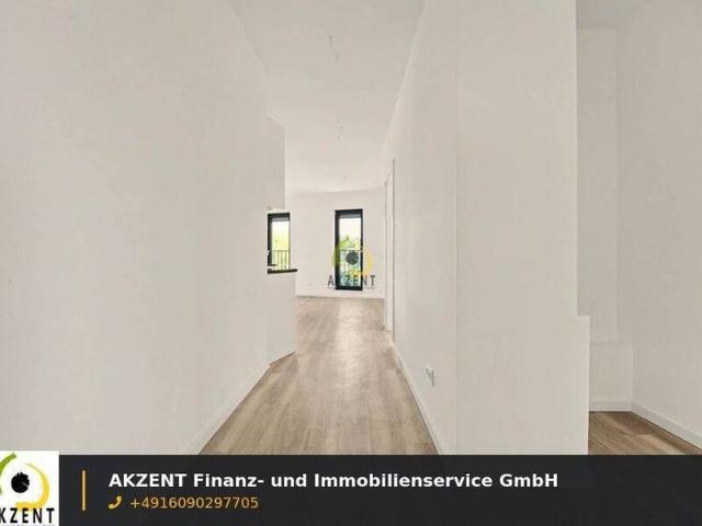 Erstbezug Stilvolle 2 Zimmer Neubauwohnung mit Balkon, EBK & Möblierung Direkt am S Bahnhof