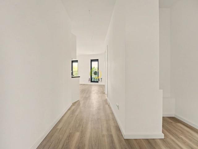Erstbezug Stilvolle 2 Zimmer Neubauwohnung mit Balkon, EBK & Möblierung Direkt am S Bahnhof