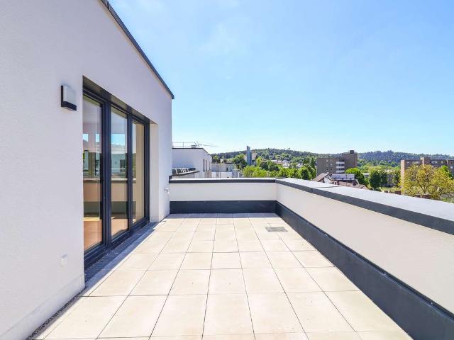 ERSTBEZUG* Penthouse mit großer Dachterrasse und moderner Einbauküche – Ihr neues Wohngefühl