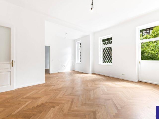 Erstbezug: Topsanierte 3 Zimmer Gartenwohnung + Veranda und 218m² Eigengarten 1130 Wien
