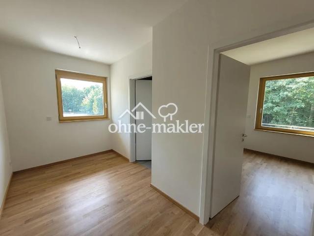 ERSTBEZUG – Traum am Cospudener See: 2 Raum Wohnung mit Sonnenbalkon, EBK und TG Stellplatz