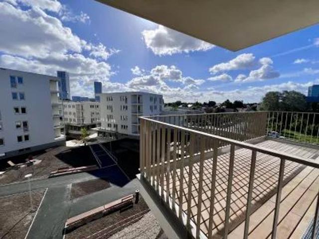 ERSTBEZUG: Traumhafte 2 Zimmer Wohnung mit KÜCHE und BALKON im 3. OG, nur 5min. bis Obere Alte Donau