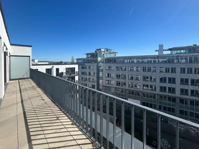 Erstbezug über den Dächern Stuttgarts – Penthouse Feeling am Pragsattel