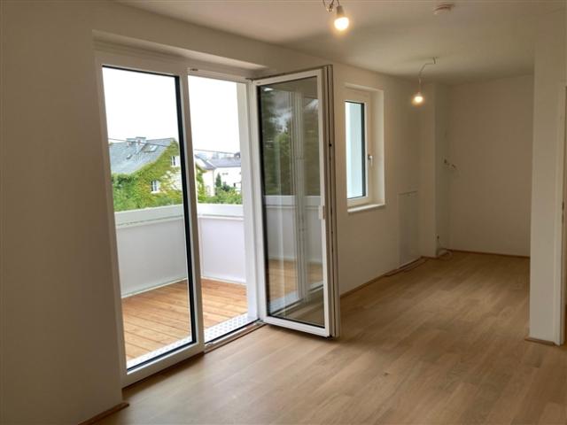 Erstbezug Zweiraumwohnung Blick ins Grüne inkl. weißer Tischlerküche