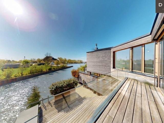 ERSTE REIHE AM SEE | MIT BOOTSANLEGEPLATZ UND SONNENTERRASSE