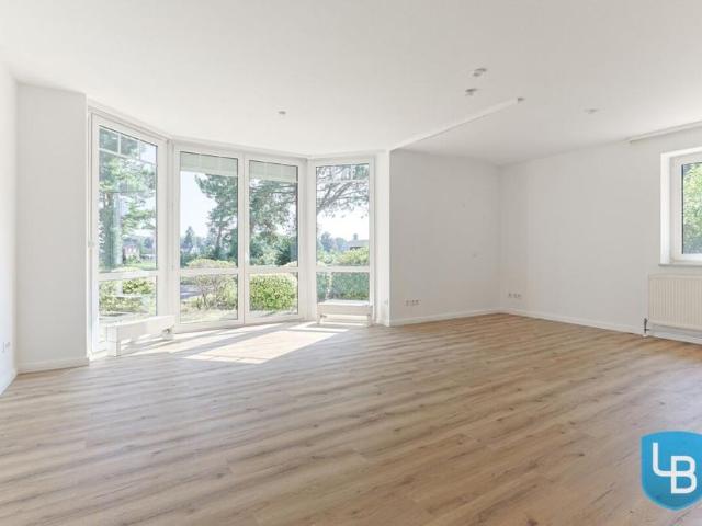 Erste Reihe Nordostseekanal: Traumhafte, modernisierte 4 Zimmer Wohnung zur Miete
