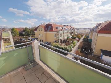 Erstklassige 3 Zi. Wohnung mit Balkon u. Dachterrasse, Grünruhelage und Top Infrastruktur