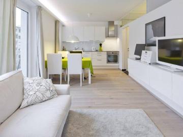 Erstklassige 2 Zimmer Wohnung mit Balkon und eigenem Autoabstellplatz in der Höttinger Au
