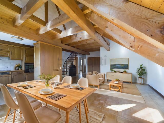Erstklassige 4.5 Zimmer Wohnung in Weiach mit wunderschöner Aussicht