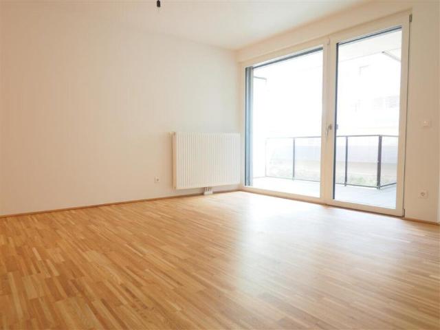 ERSTKLASSIGE WOHNUNG IN TOPLAGE MIT LOGGIA 2 ZIMMER