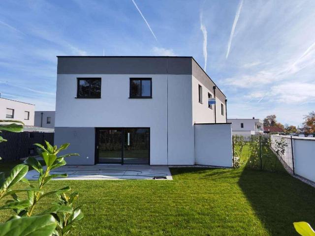 Erstklassiger Neubau in Ziegelbauweise ab sofort verfügbar