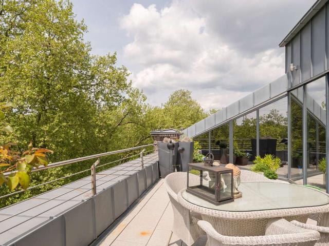 Erstmalig am freien Markt. Penthouse im historischen Zwillingsturm historischen Zechenensemble