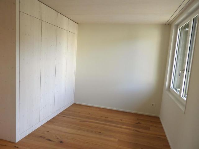 Erstvermietung 4.5 Zimmer Doppeleinfamilienhaus mit Garten