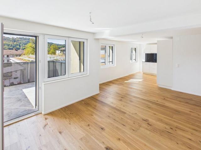 Erstvermietung: 5.5 Zimmer Maisonettewohnung mit Balkon in Winterthur