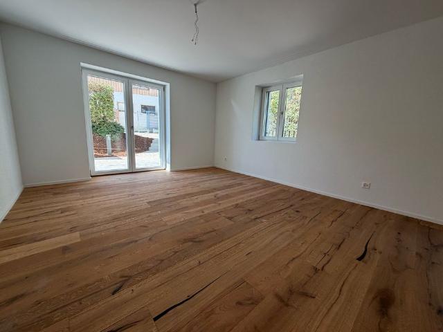 ERSTVERMIETUNG: Wunderschöne 2.5 Zimmerwohnung an toller Lage