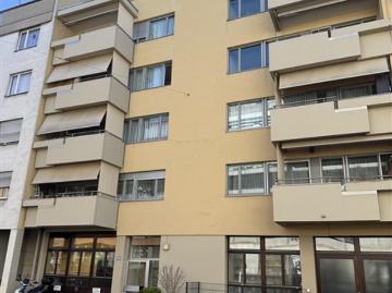 Erstvermietung Frisch renovierte 6.5 Zimmer Maisonettewohnung mit zwei Terrassen