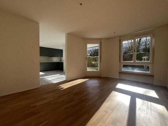 Erstvermietung Lichtdurchflutete Erdgeschossnwohnung zu vermieten