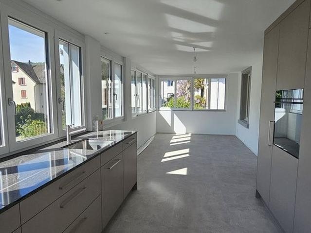 Erstvermietung  Moderne Eleganz im charmanten Altbau ideal für Paare