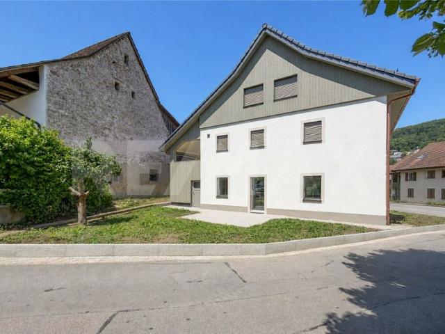 Erstvermietung: Moderne, grosszügige 2.5 Zimmer Gartenwohnung in Zuzgen zu vermieten