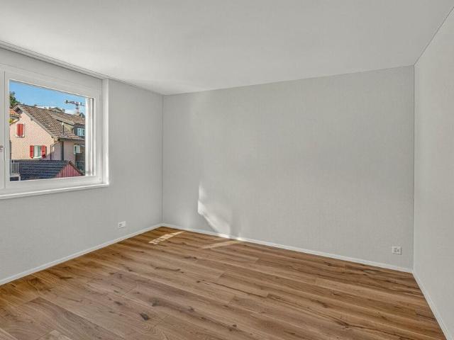 Erstvermietung Moderne 3.5 Zimmer Wohnung an zentraler Lage