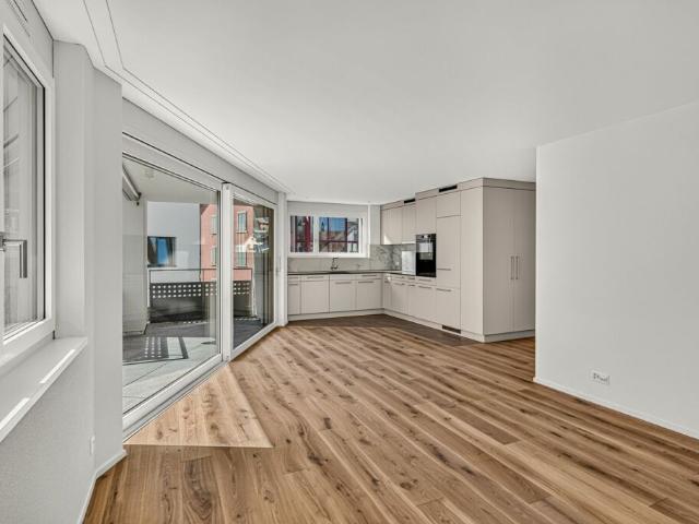 Erstvermietung Moderne 3.5 Zimmer Wohnung an zentraler Lage