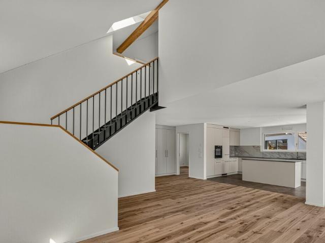 Erstvermietung Moderne 4.5 Zimmer Maisonettewohnung an zentraler Lage